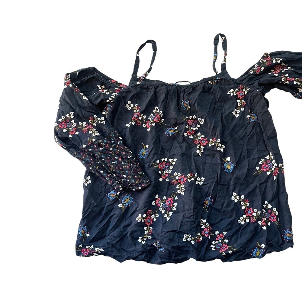 NWT Abercrombie & Fitch Floral Cold Shoulder Boho Tassel Blouse Navy Size Small - Picture 4 of 7